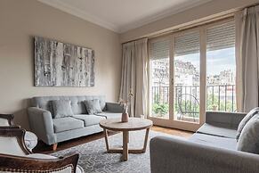 FLIPHAUS Av del Libertador 1100