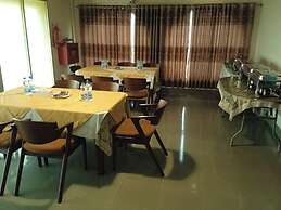 Khairul International Hotel Pabna
