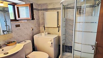 Villa Traditional Estate Heated Pool