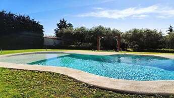 Villa Traditional Estate Heated Pool