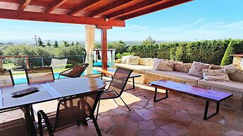 Villa Traditional Estate Heated Pool