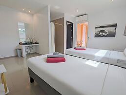 Poolside Apartments and Rooms