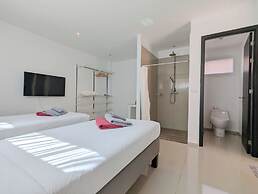 Poolside Apartments and Rooms