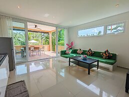 Poolside Apartments and Rooms