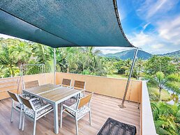 Poolside Apartments and Rooms