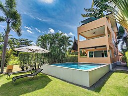 Poolside Apartments and Rooms