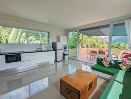 Poolside Apartments and Rooms