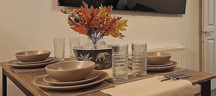 Ashfield House by Cyber Living - Modern Stay!