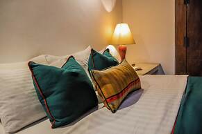 Margossa Residence Kandy