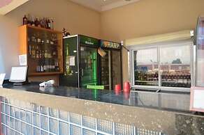Fams Embassy Suites