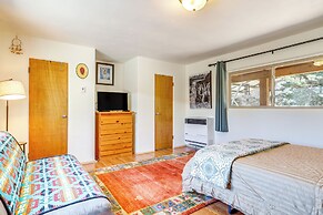 Artsy Studio w/ Patio: 25 Mi to Santa Fe