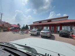 Red Rose Hotel & restaurent