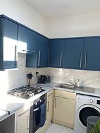 Modern Townhouse-free Parking-game Room-w-ifi