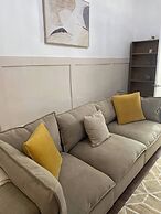 Modern Townhouse-free Parking-game Room-w-ifi