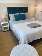 Modern Townhouse-free Parking-game Room-w-ifi