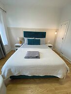 Modern Townhouse-free Parking-game Room-w-ifi