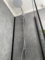 Modern Townhouse-free Parking-game Room-w-ifi