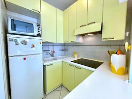 Gorgeous Cottage in Porto Santa for 4
