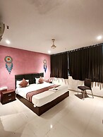 HOTEL SUNRISE CAVE