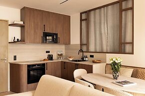 Elegant Apartment - AC- 2br-6p- Madeleine