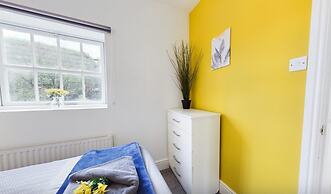 2br-sleeps4-citycentre-freeparking