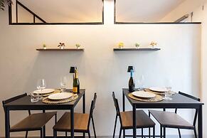 Urban Chic Luxury Suite Apartments