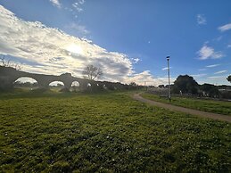 Urban Chic Luxury Suite Apartments