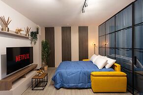 Urban Chic Luxury Suite Apartments