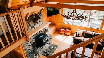 Lakeview Cabin with Boat Slip