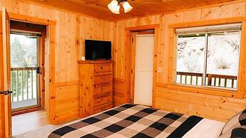 Lakeview Cabin with Boat Slip