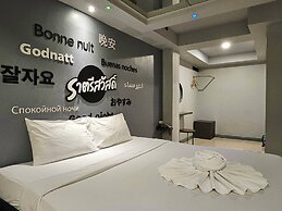 Hollywood Dannok Hotel