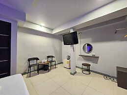 Hollywood Dannok Hotel