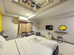 Hollywood Dannok Hotel