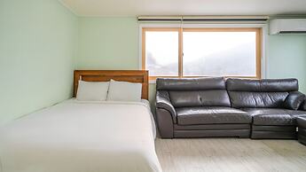 Pocheo Welcome Paw and Meow Pet Pension