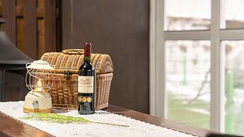 Pocheo Welcome Paw and Meow Pet Pension