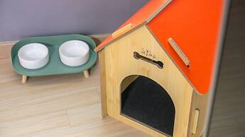 Pocheo Welcome Paw and Meow Pet Pension