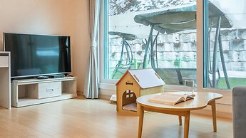 Pocheo Welcome Paw and Meow Pet Pension