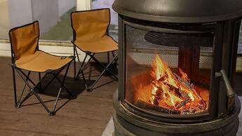 Pocheo Welcome Paw and Meow Pet Pension