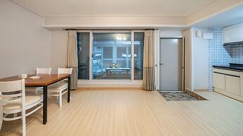 Pocheo Welcome Paw and Meow Pet Pension