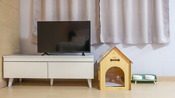 Pocheo Welcome Paw and Meow Pet Pension