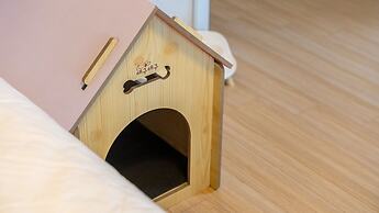 Pocheo Welcome Paw and Meow Pet Pension