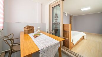 Pocheo Welcome Paw and Meow Pet Pension