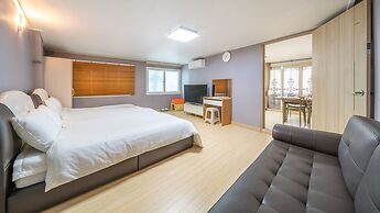 Pocheo Welcome Paw and Meow Pet Pension