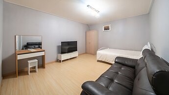 Pocheo Welcome Paw and Meow Pet Pension