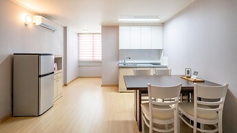 Pocheo Welcome Paw and Meow Pet Pension