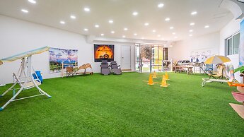 Pocheo Welcome Paw and Meow Pet Pension