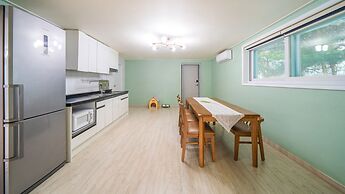 Pocheo Welcome Paw and Meow Pet Pension