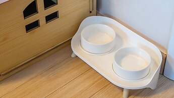 Pocheo Welcome Paw and Meow Pet Pension