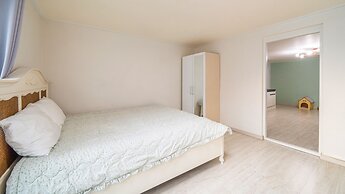 Pocheo Welcome Paw and Meow Pet Pension