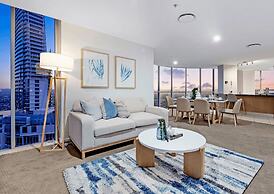 Level 45 Luxury Sub-Penthouse in Surfers